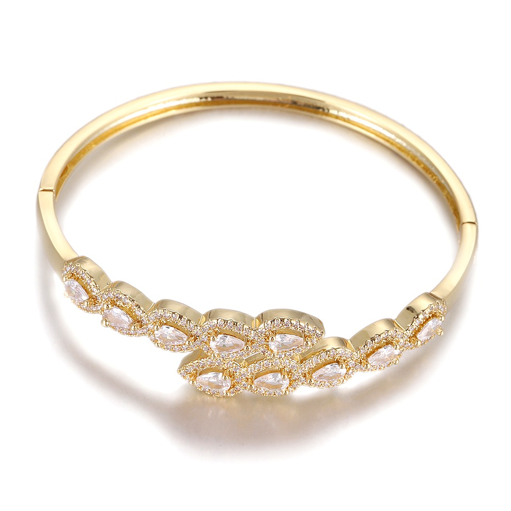 Designer Gold Bracelet - YJC-F-04