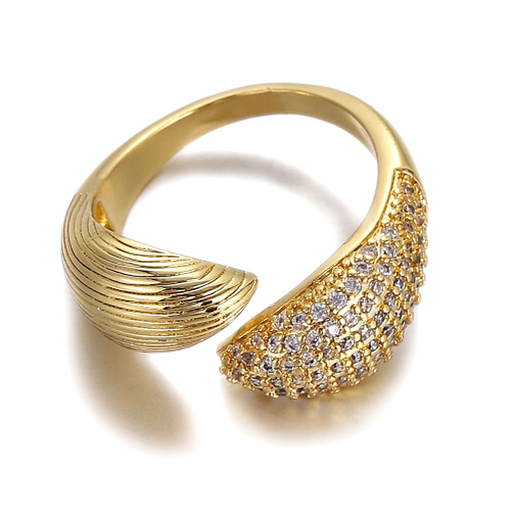 Ribbed Cone Pavé Ring